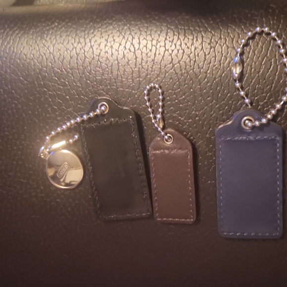 Bundle of Coach purse tags - Picture 5 of 6